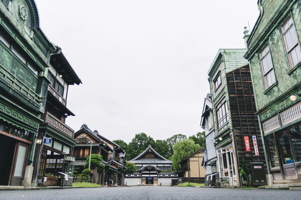 千と千尋のモデルにもなった江戸東京たてもの園｜紅葉とともにお弁当を楽しむ小金井ピクニック【 11/6｜11/26 】