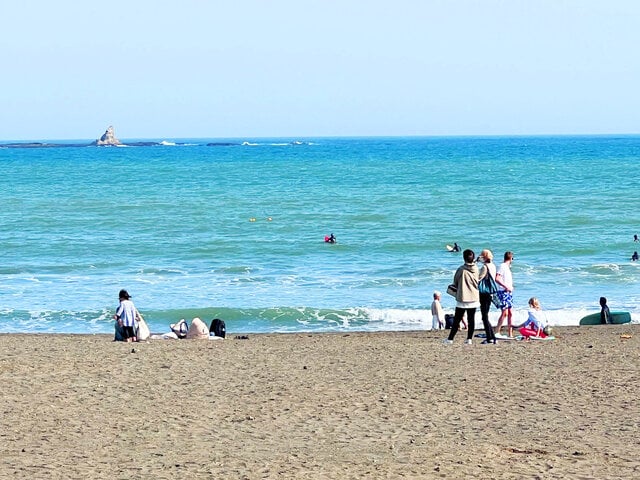 海と音楽の街茅ヶ崎で、サザンビーチを眺めながら豪華ランチコースが食べれる湘南デイトリップ【 11/6｜11/14 】