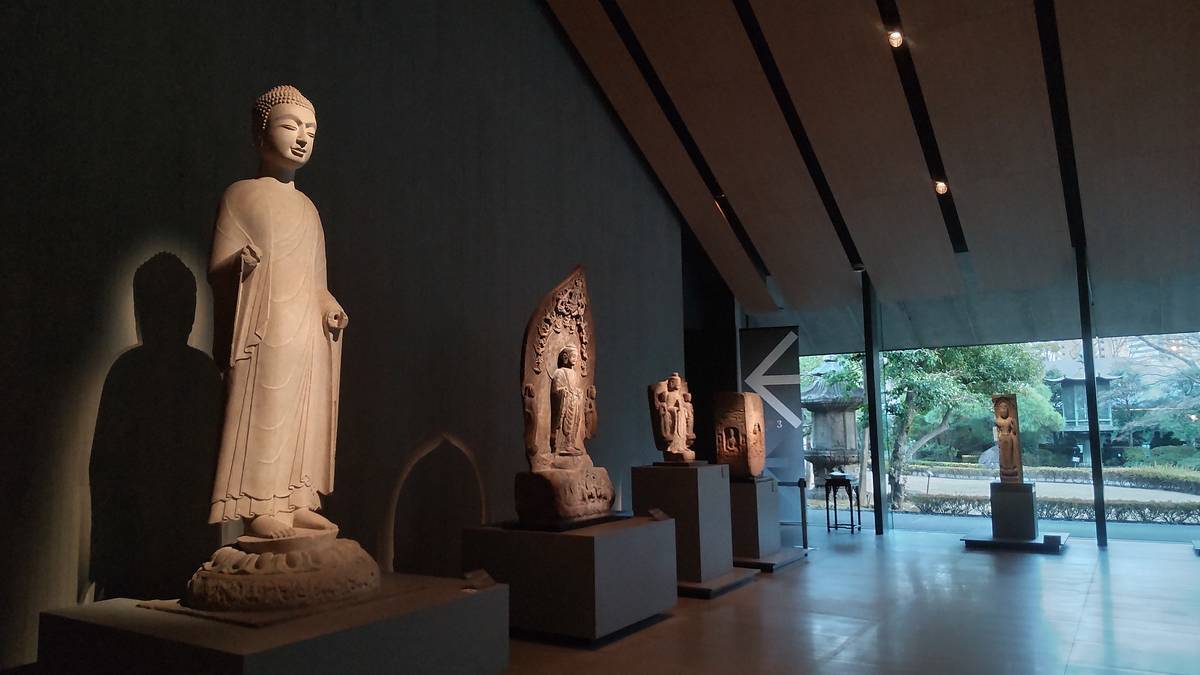 国宝の眠る根津美術館と国内最大級10mの観音像|南青山の名店フレンチをつきの贅沢旅